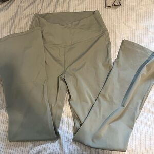 Green Leggings with Wide Waistband and Full-Length Fit